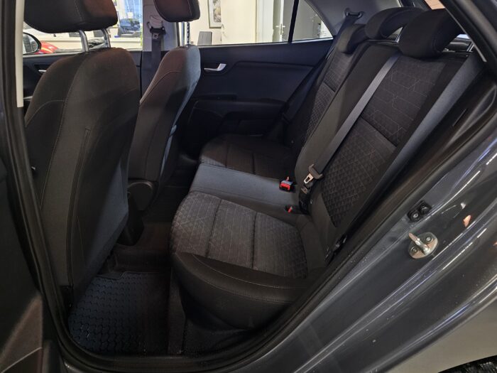 Kia Rio - Image 5