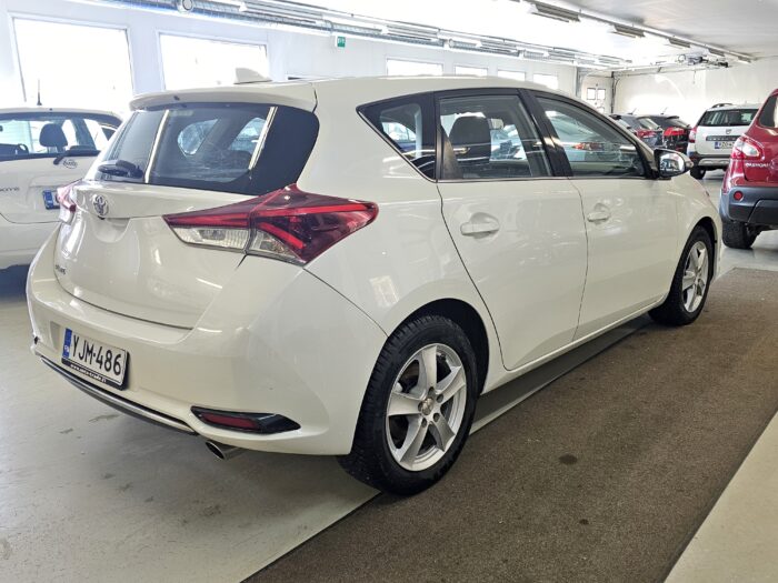 Toyota Auris - Bild 2