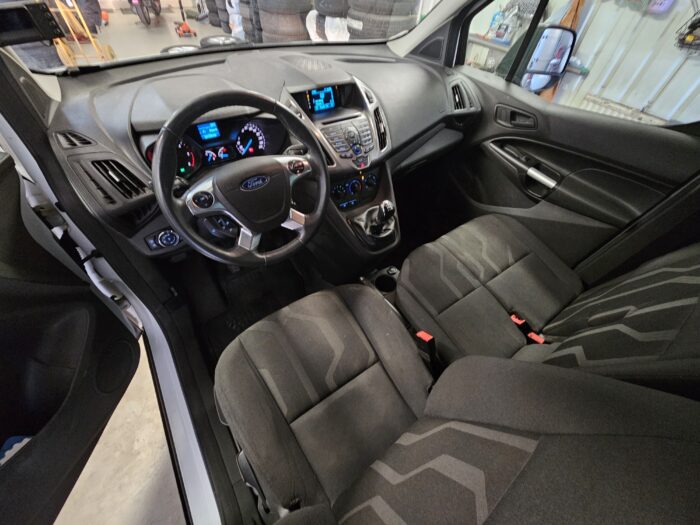 Ford Transit Connect - Image 5