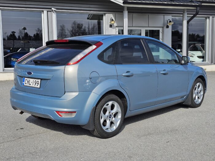 Ford Focus - Image 7