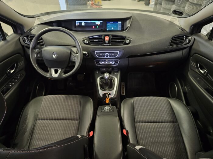 Renault Grand Scenic - Image 5