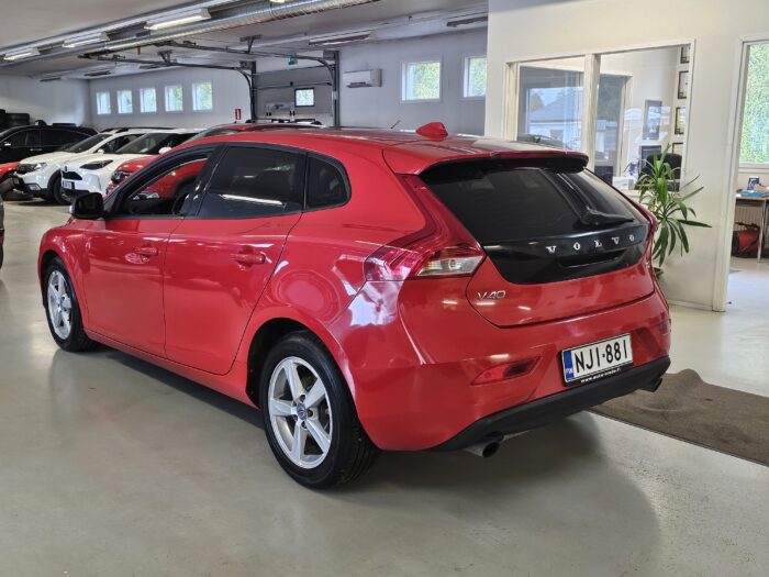 Volvo V40 - Image 4