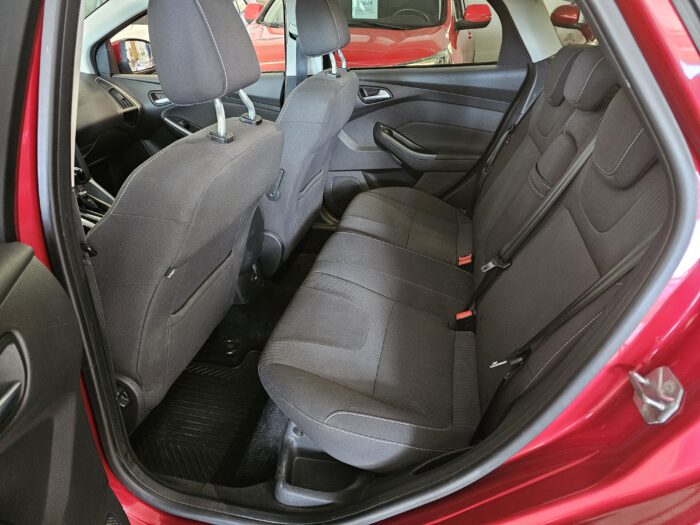 Ford Focus - Image 5