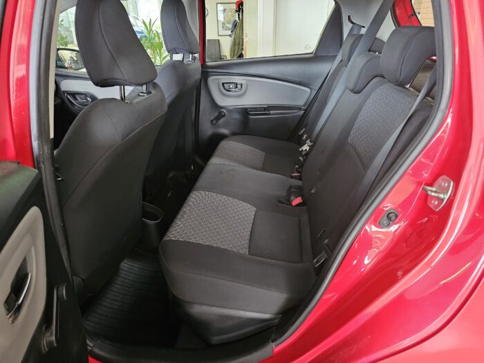 Toyota Yaris - Image 5