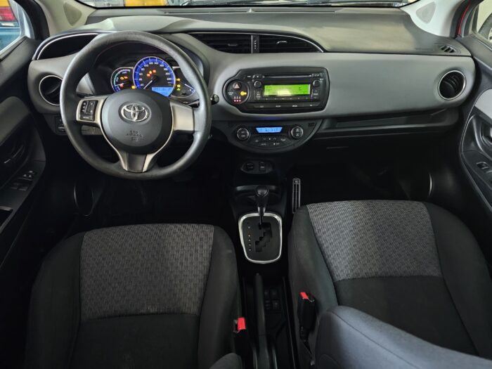 Toyota Yaris - Image 6