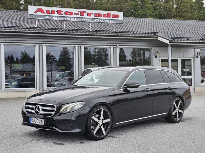 Mercedes E