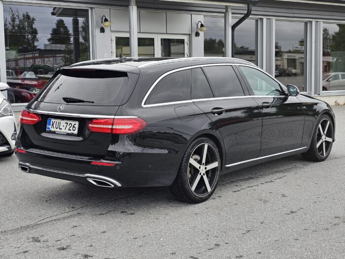 Mercedes E - Image 3