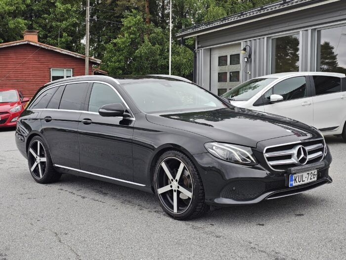 Mercedes E - Image 4