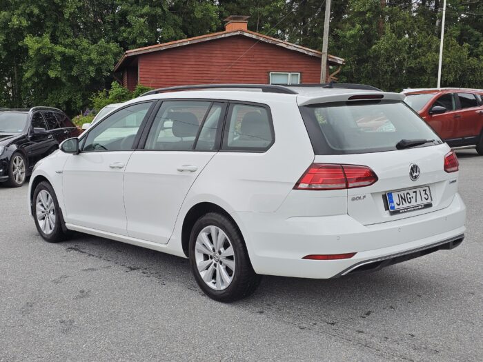 Volkswagen Golf - Image 2