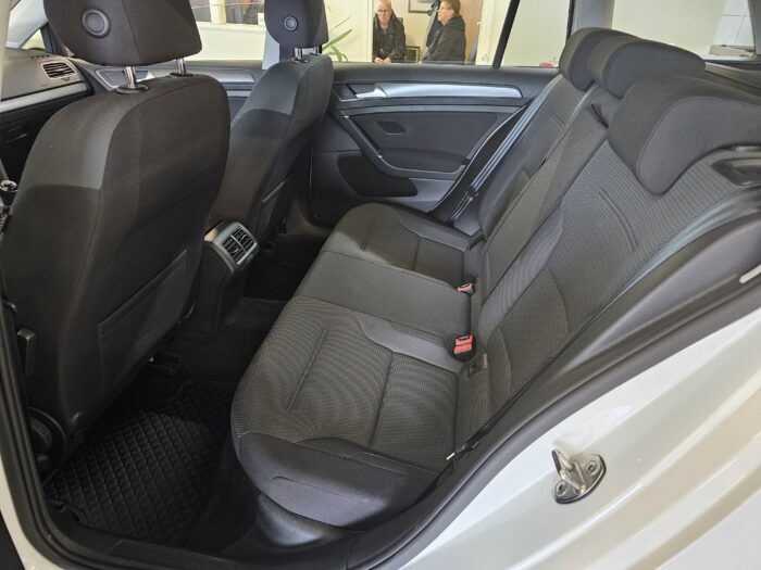 Volkswagen Golf - Image 6