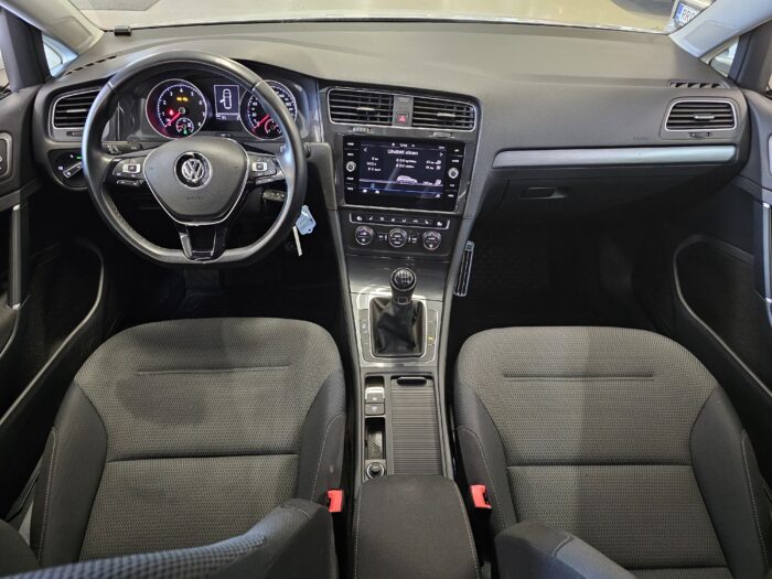 Volkswagen Golf - Image 5