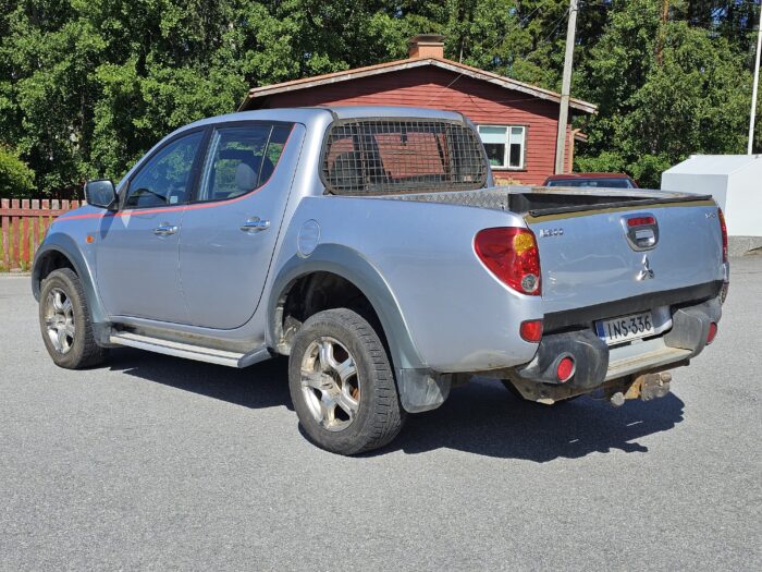 Mitsubishi L200 - Image 2