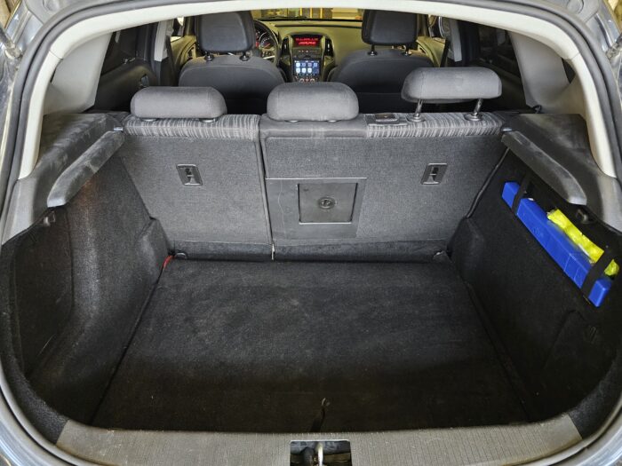 Opel Astra - Image 5