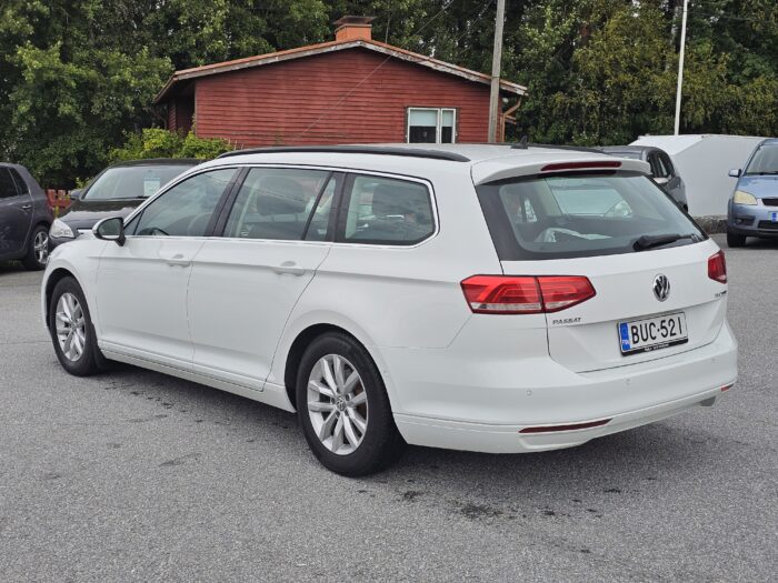 Volkswagen Passat - Bild 2