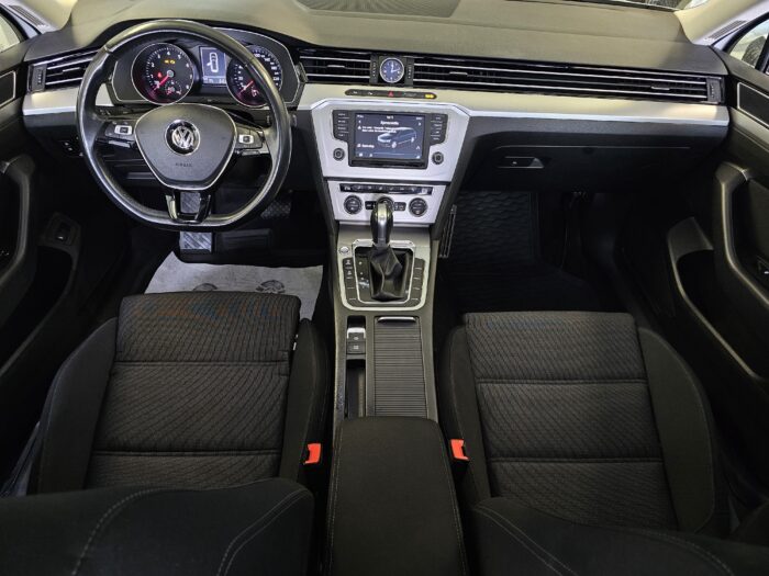 Volkswagen Passat - Bild 6
