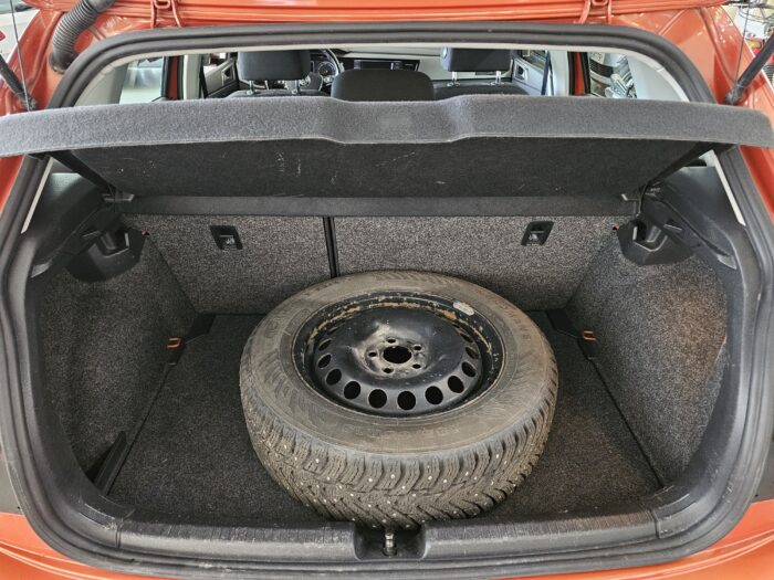 Volkswagen Polo - Image 5
