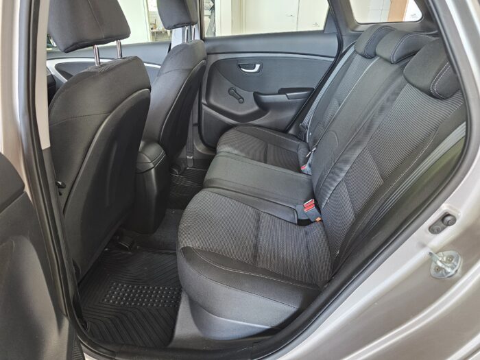 Hyundai i30 - Image 5