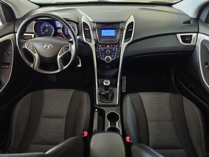 Hyundai i30 - Image 6