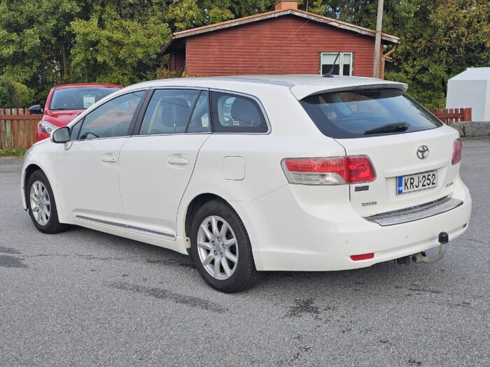 Toyota Avensis - Bild 4