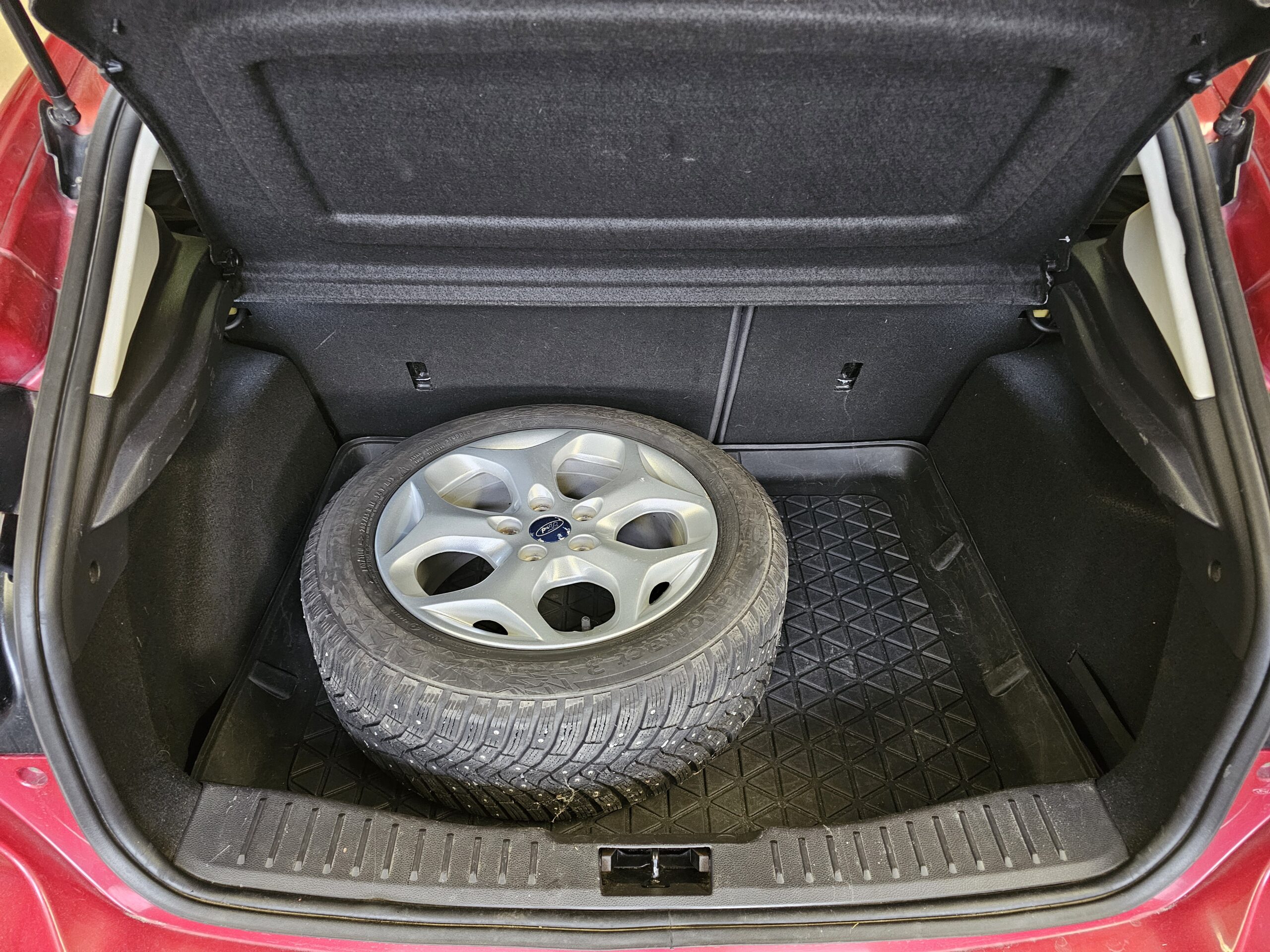 Ford Focus - Image 6