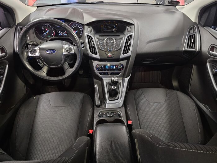 Ford Focus - Image 5