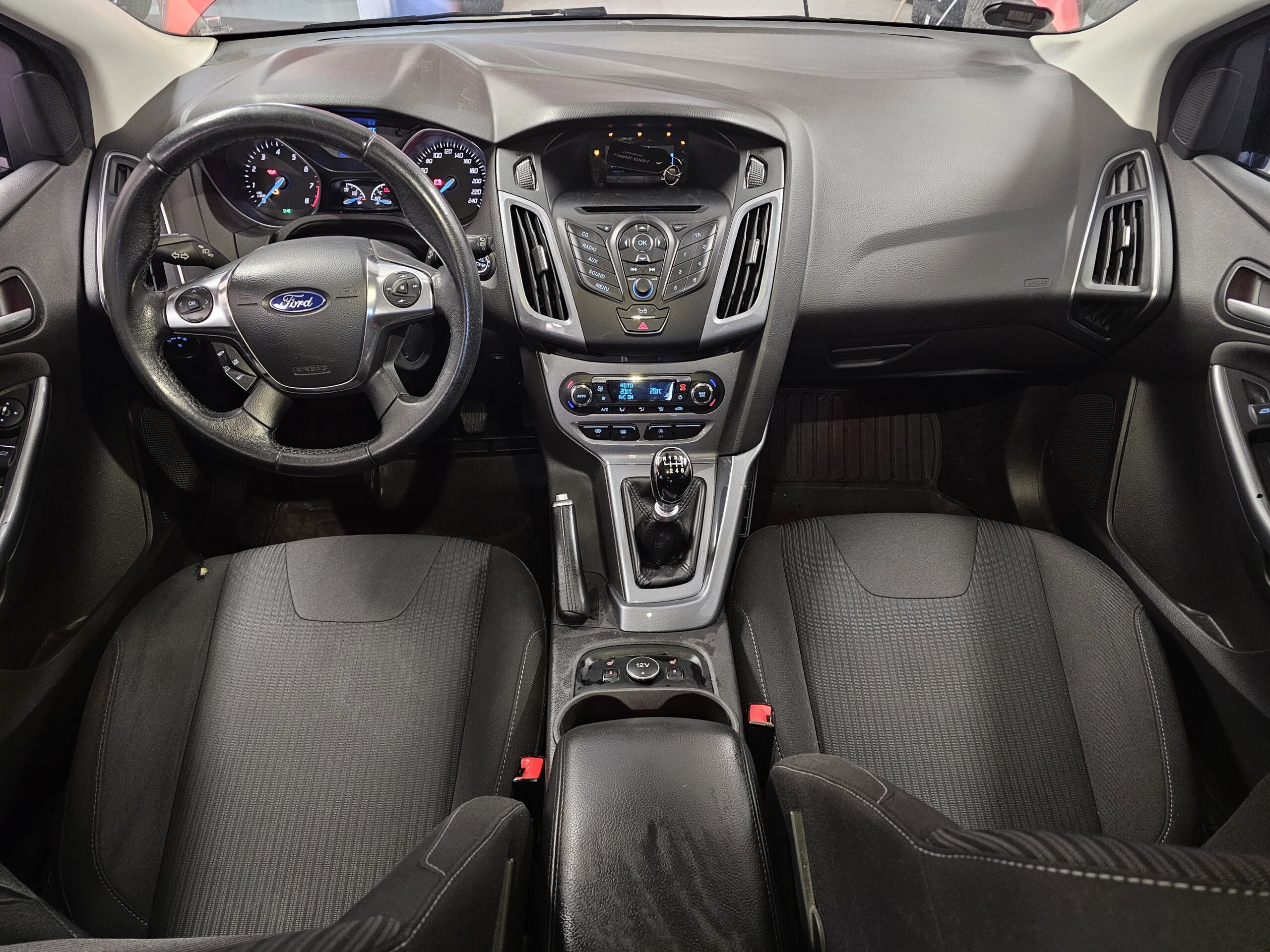 Ford Focus - Image 5