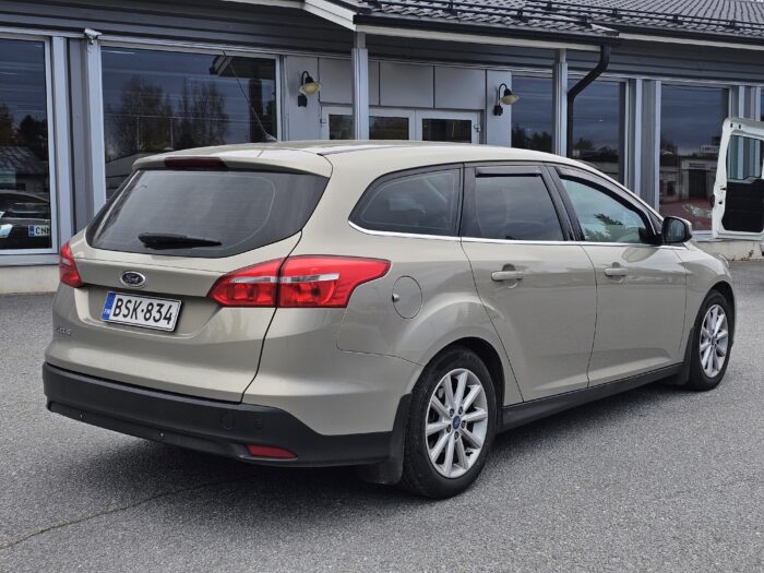 Ford Focus - Image 4