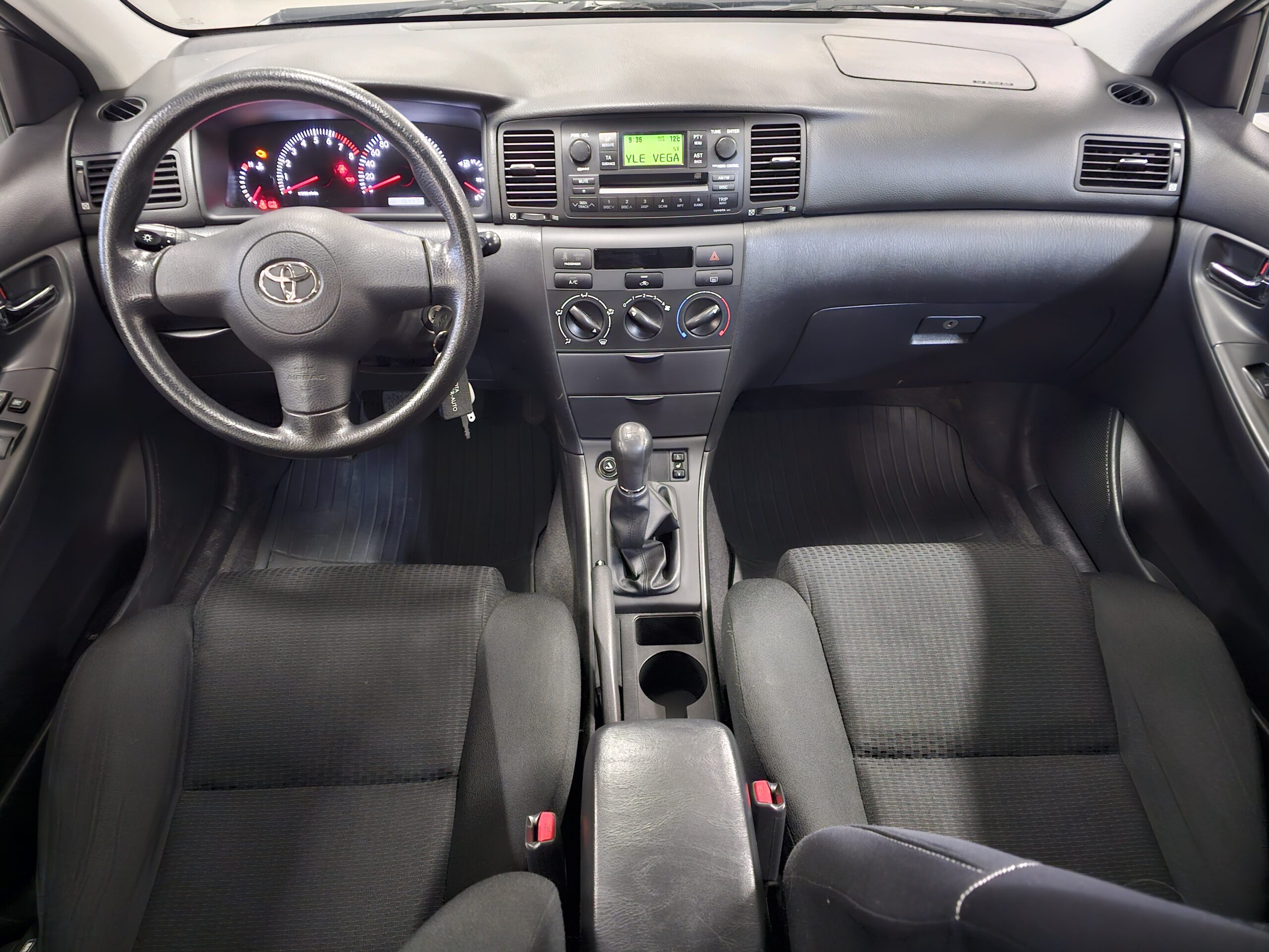 TOYOTA COROLLA - Image 4
