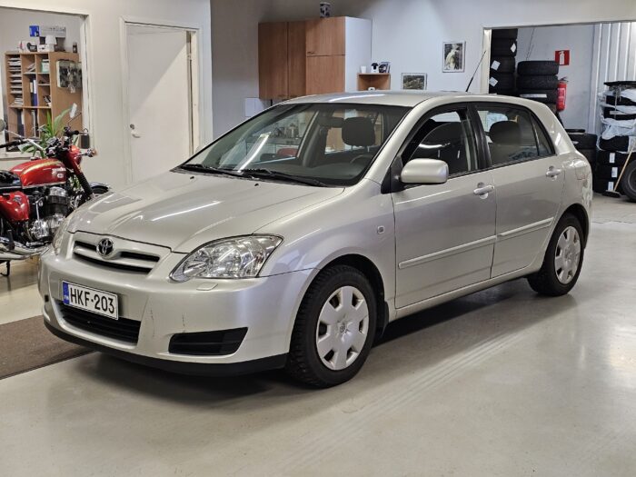 TOYOTA COROLLA