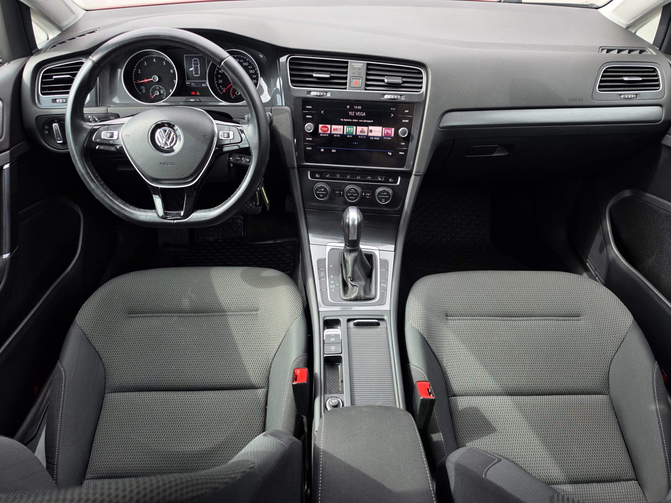Volkswagen Golf - Image 5