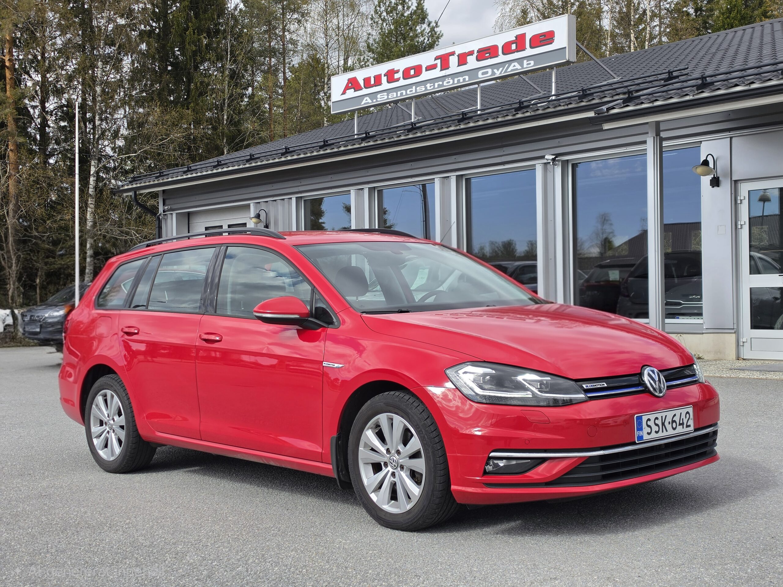 Volkswagen Golf - Image 2