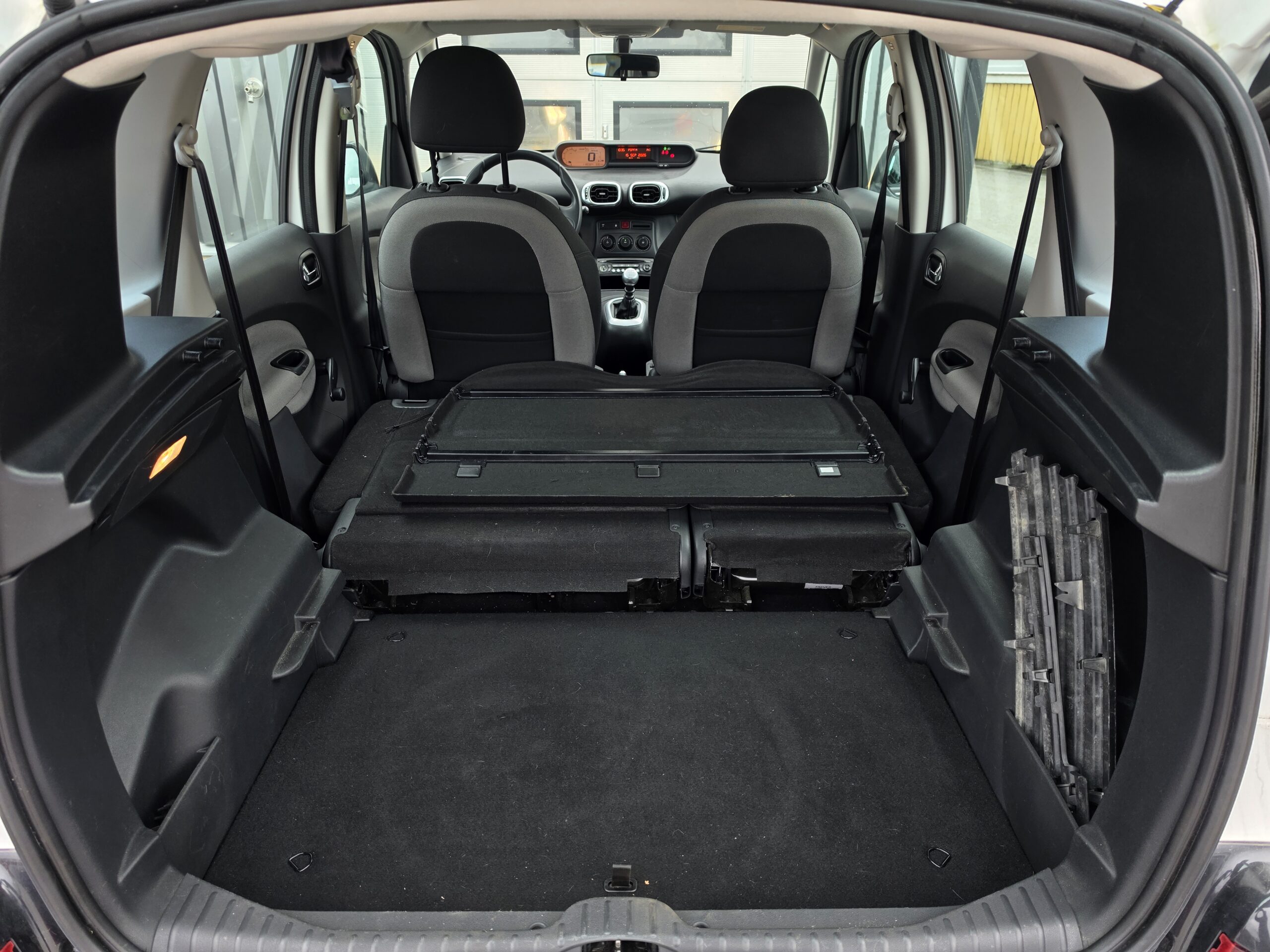 Citroen C3 Picasso - Image 7