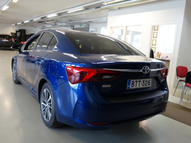 Toyota Avensis - Image 2