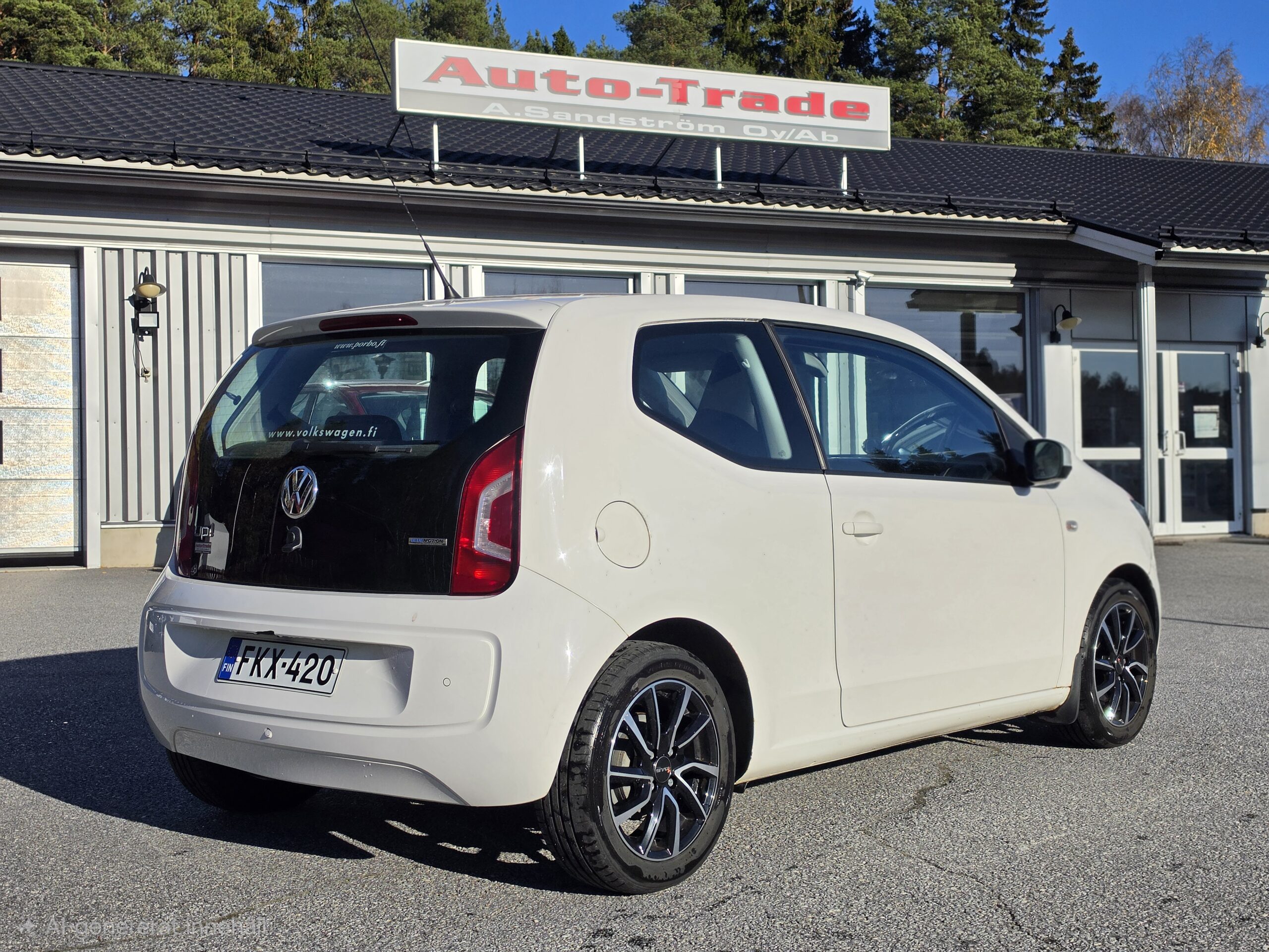 Volkswagen Up! - Image 2