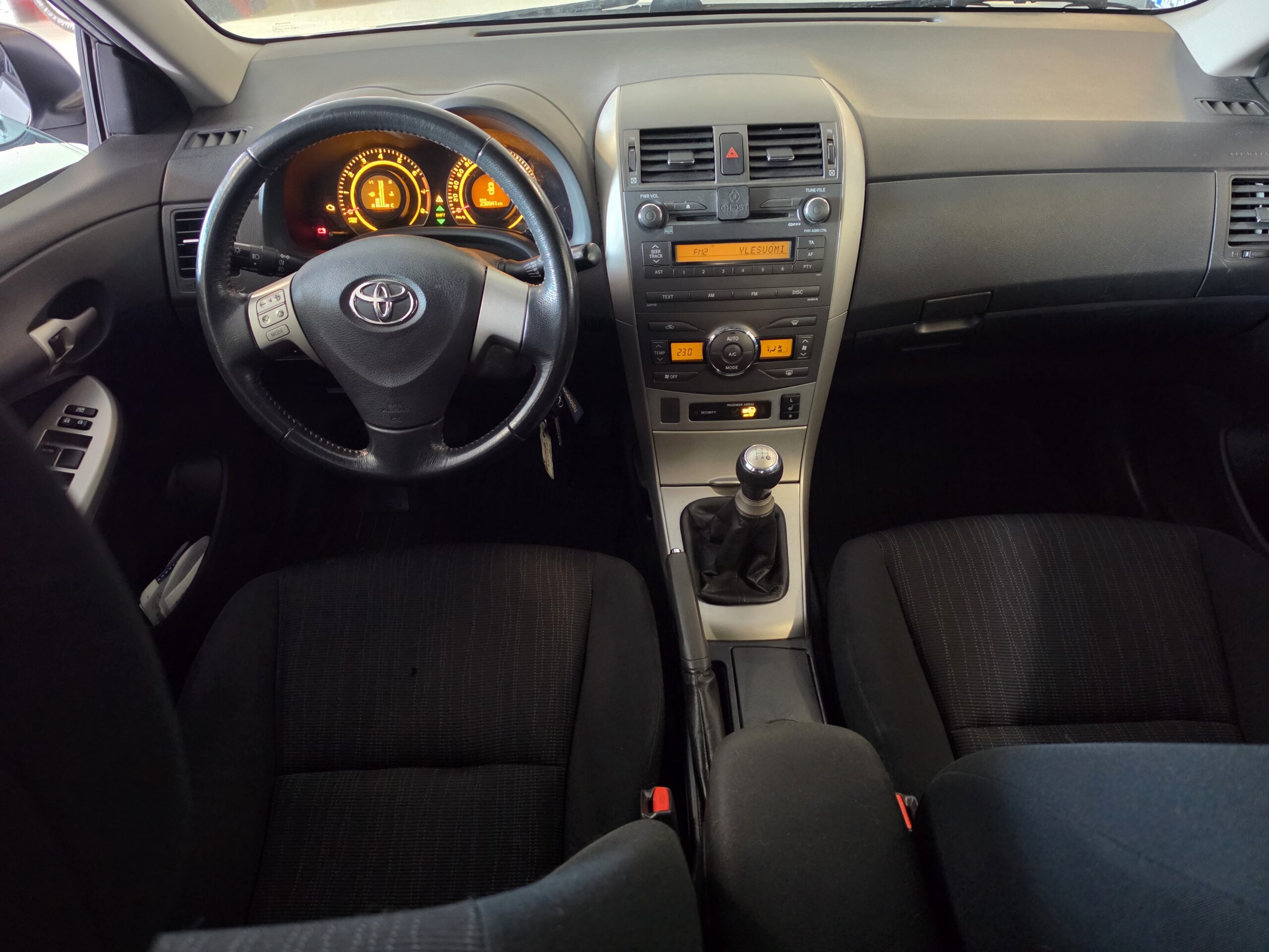 Toyota Corolla - Image 5