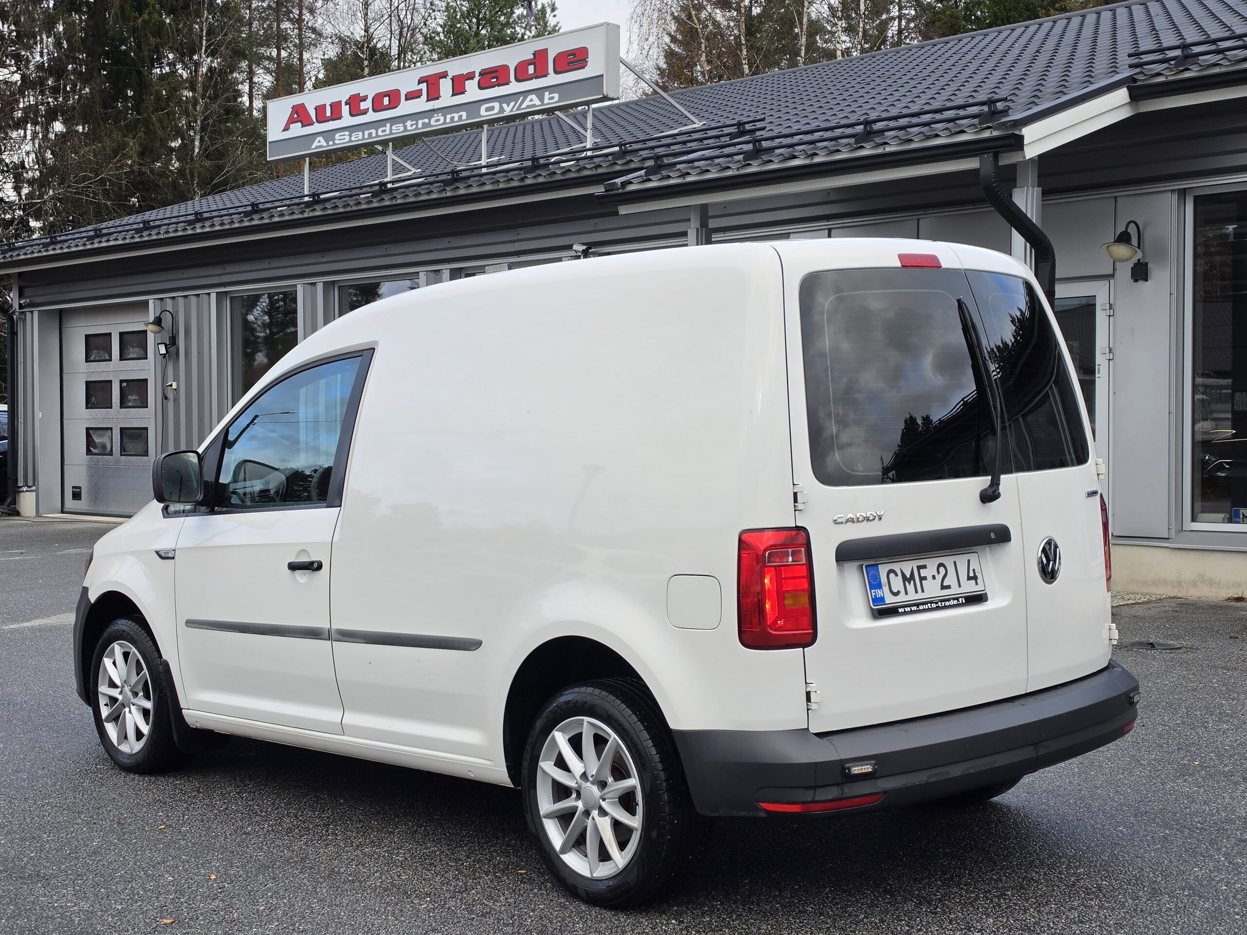 VW Caddy - Image 2